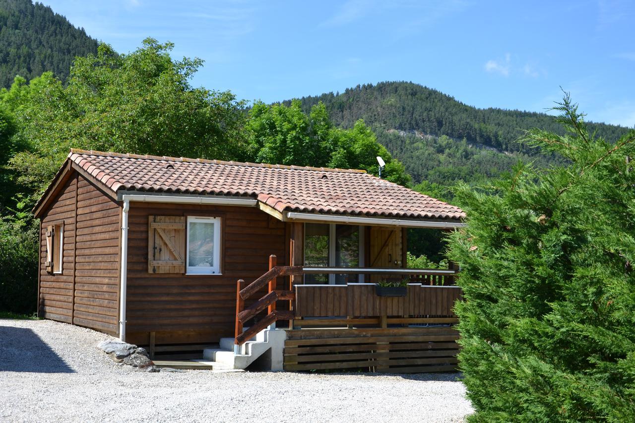 Camping La Mare Aux Fees Roquefeuil Exterior photo