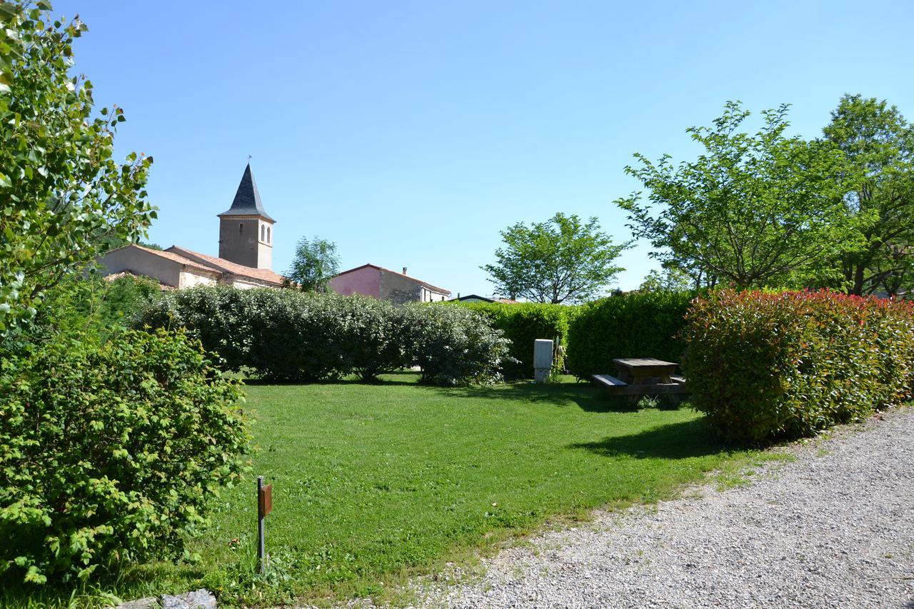 Camping La Mare Aux Fees Roquefeuil Exterior photo