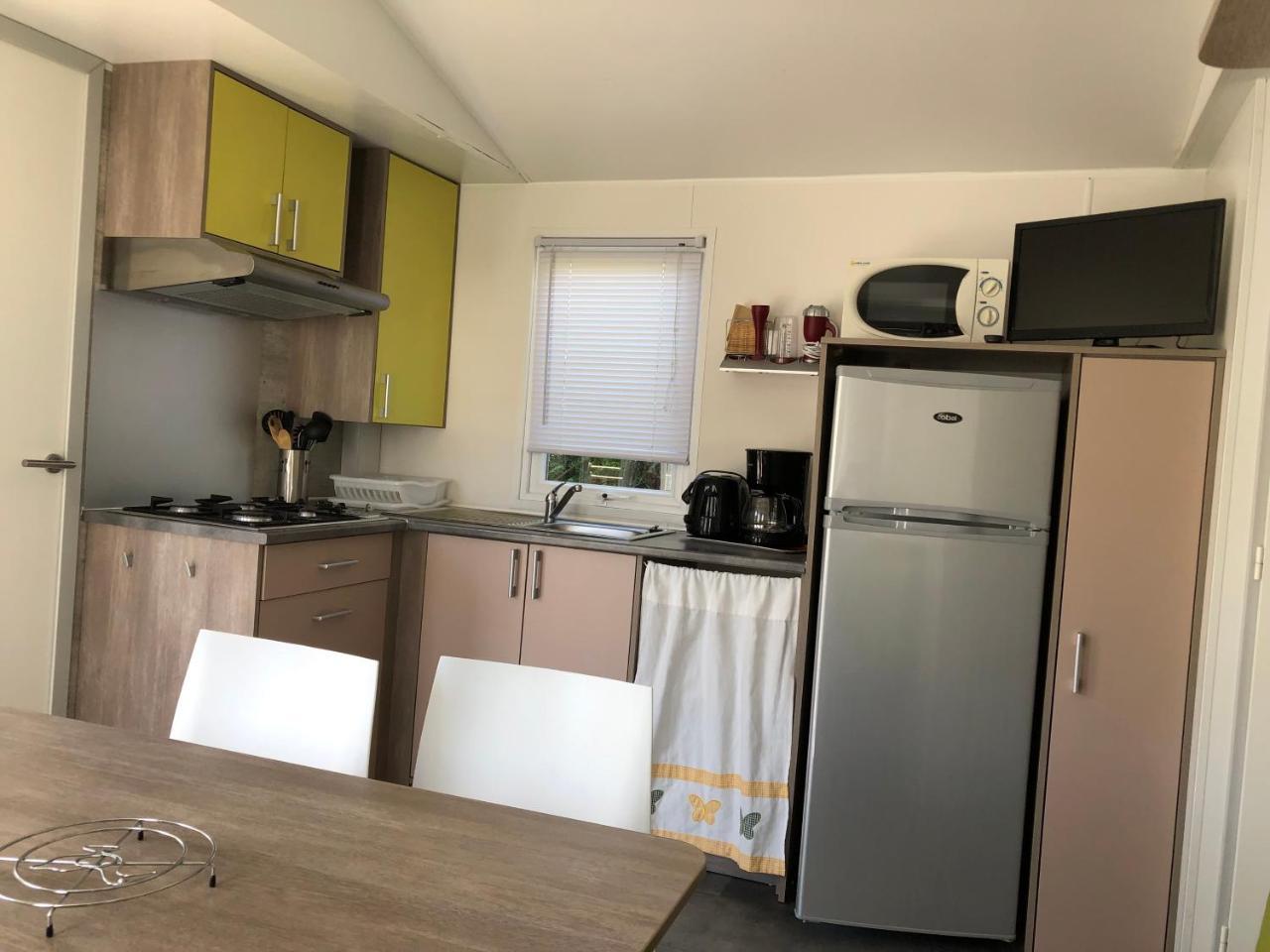 Camping La Mare Aux Fees Roquefeuil Exterior photo