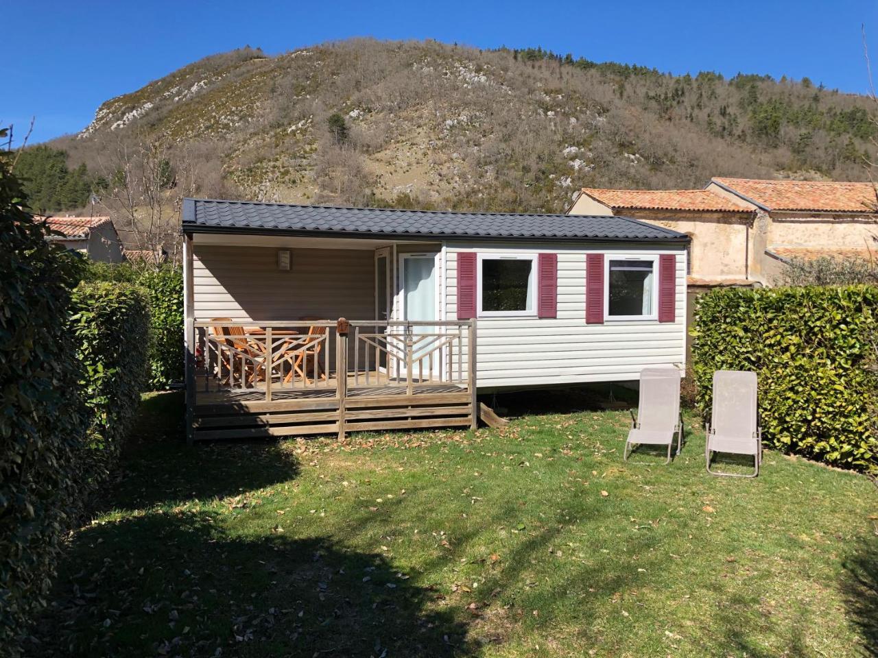 Camping La Mare Aux Fees Roquefeuil Exterior photo
