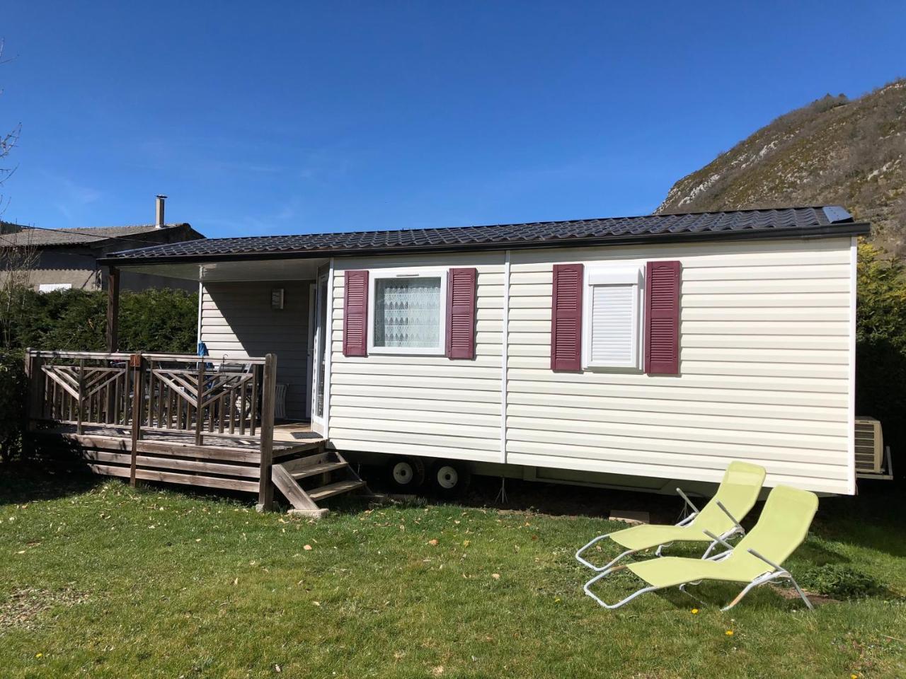Camping La Mare Aux Fees Roquefeuil Exterior photo
